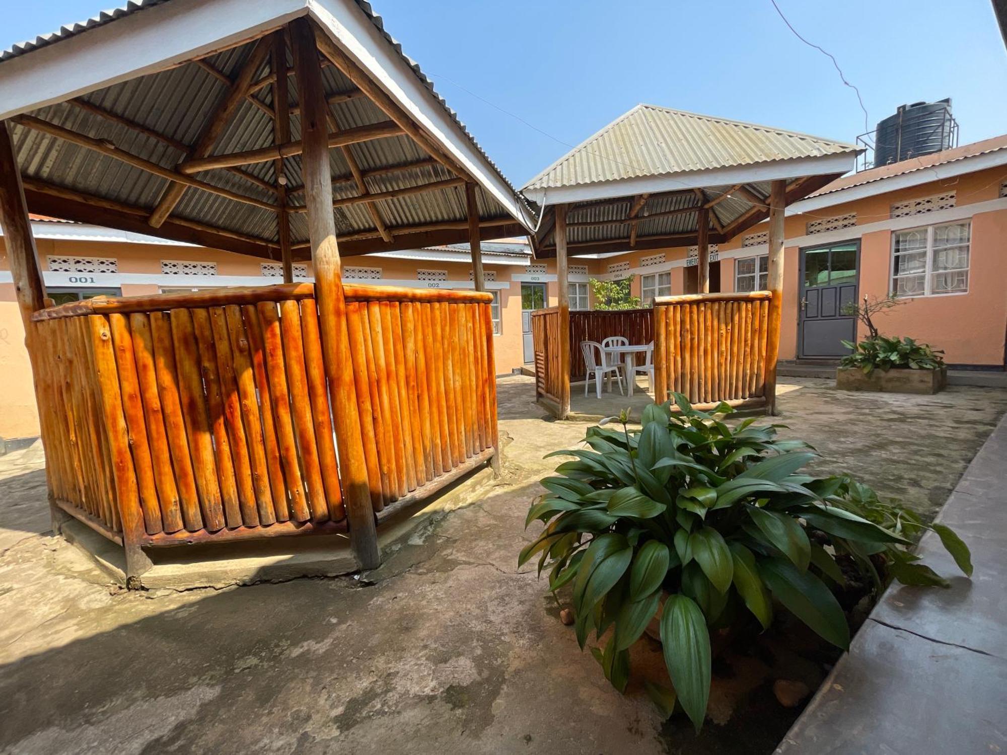 Suba Motel Kihihi Ngoại thất bức ảnh