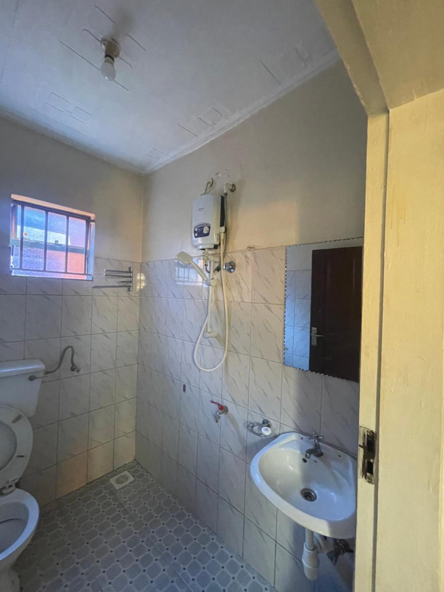 Suba Motel Kihihi Ngoại thất bức ảnh