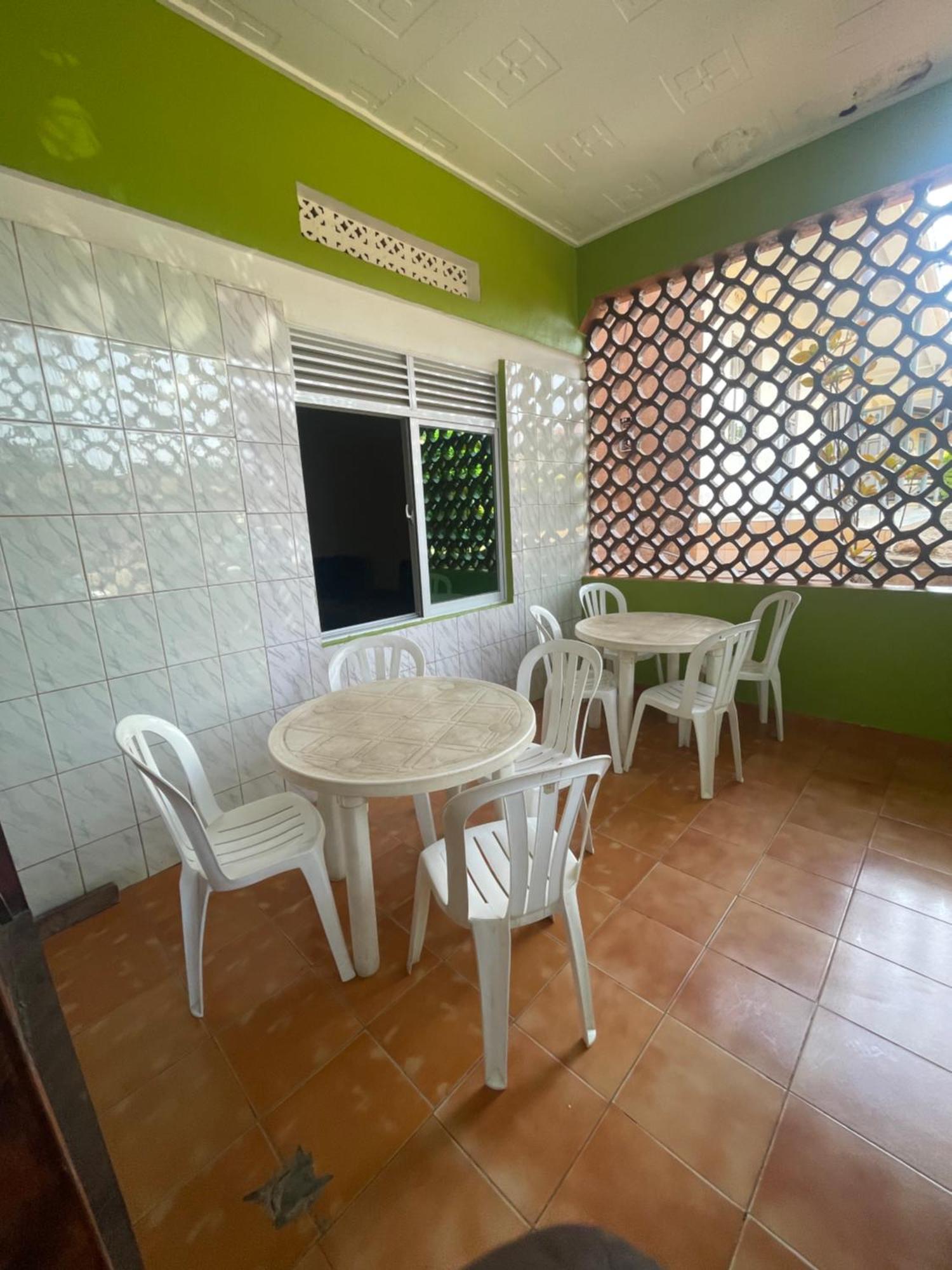 Suba Motel Kihihi Ngoại thất bức ảnh