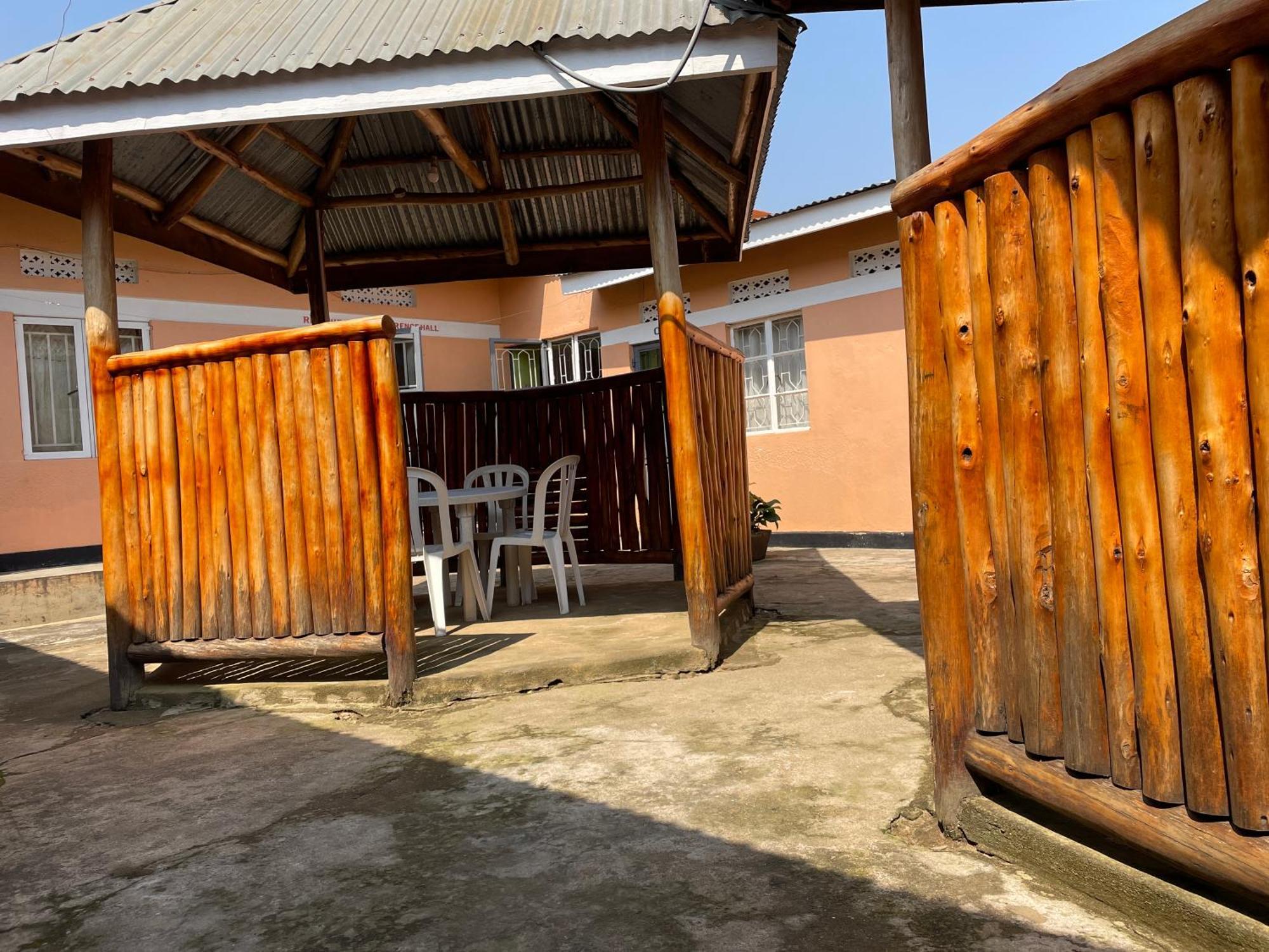 Suba Motel Kihihi Ngoại thất bức ảnh