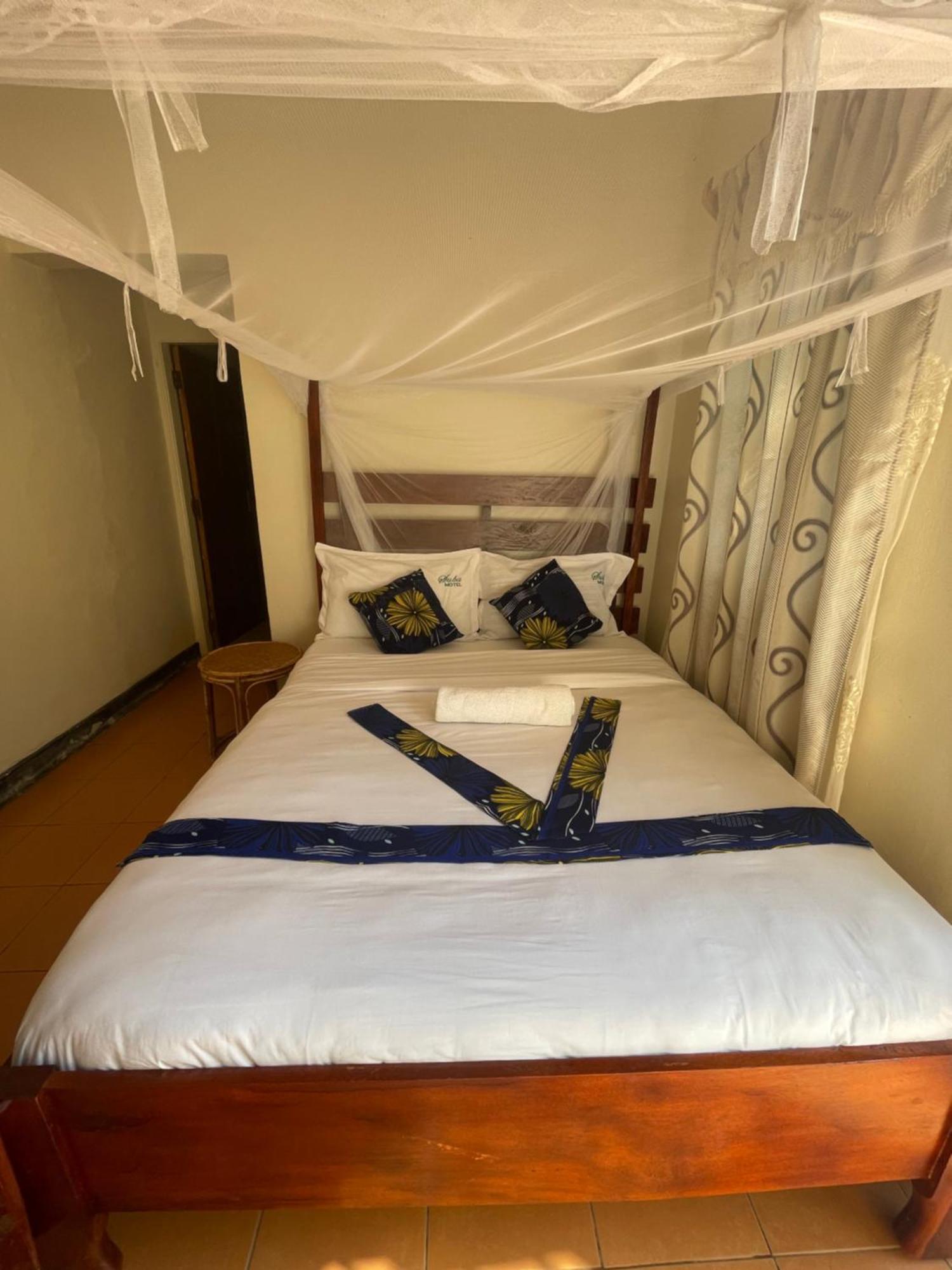 Suba Motel Kihihi Ngoại thất bức ảnh