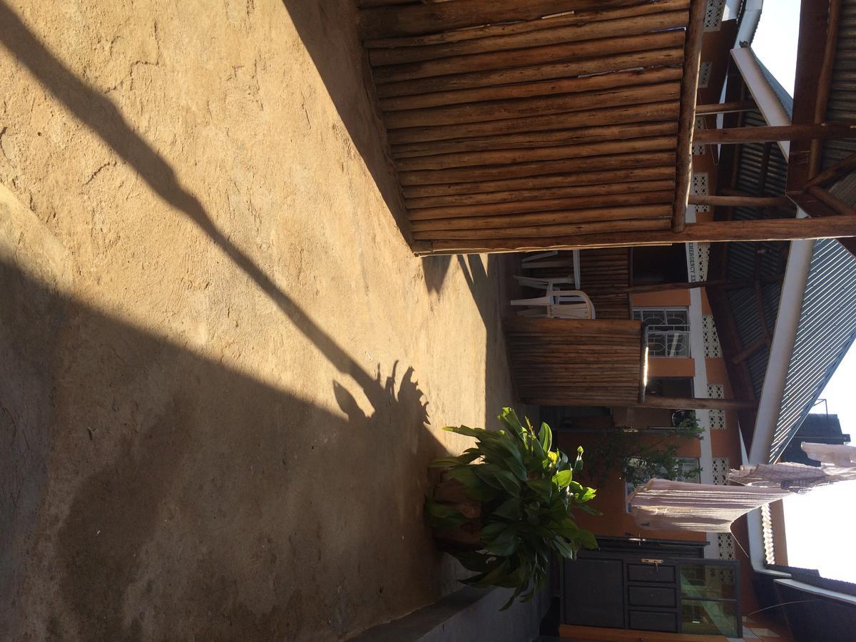 Suba Motel Kihihi Ngoại thất bức ảnh
